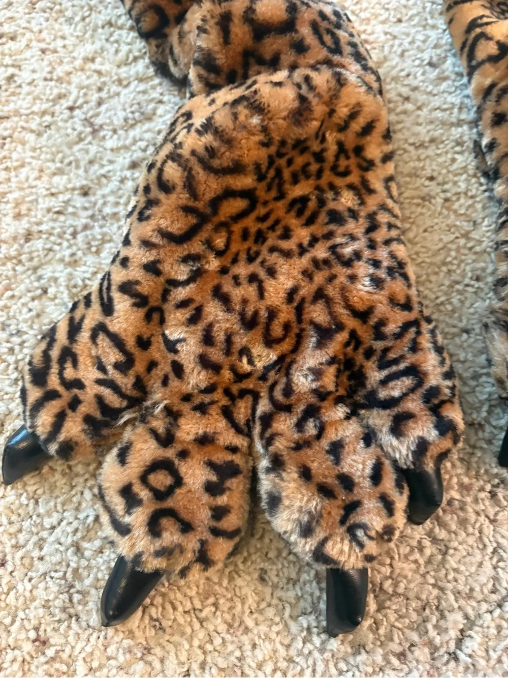 Leopard Faux Fur Paw Scarf with Claw Tips